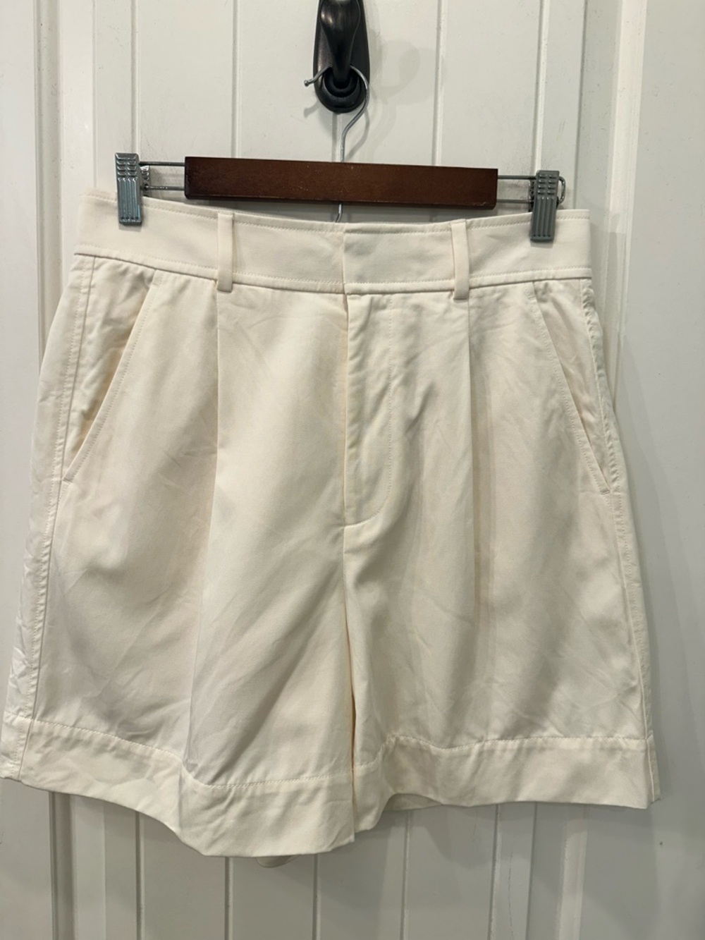Everlane Pleated Chino Shorts Cream Off White Size 6